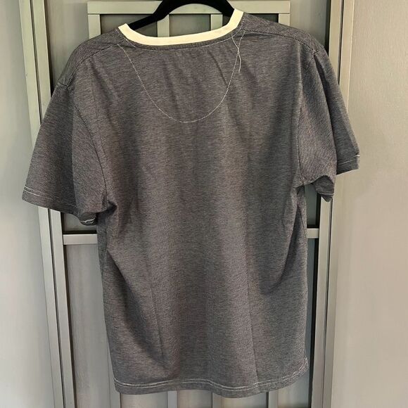 NWOT galaxy by Harvick black and tan striped V-neck T-shirt size M men's - Picture 4 of 4